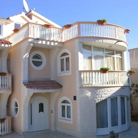 Appartement Apartment Katica-1 *